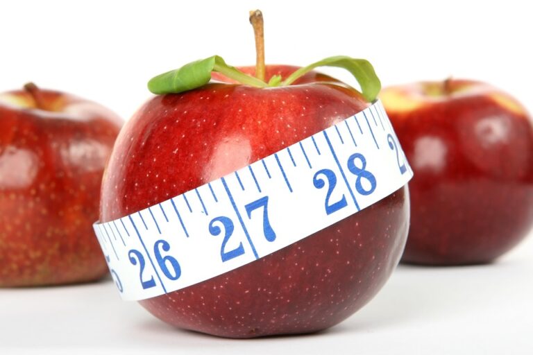 Comment compter les calories ? Guide complet avec des applications et des conseils de diététiciens