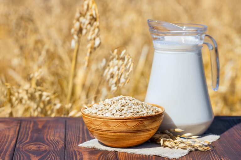 Le lait d'avoine : quelles sont les contre-indications et pour qui peut-il poser problème ?
